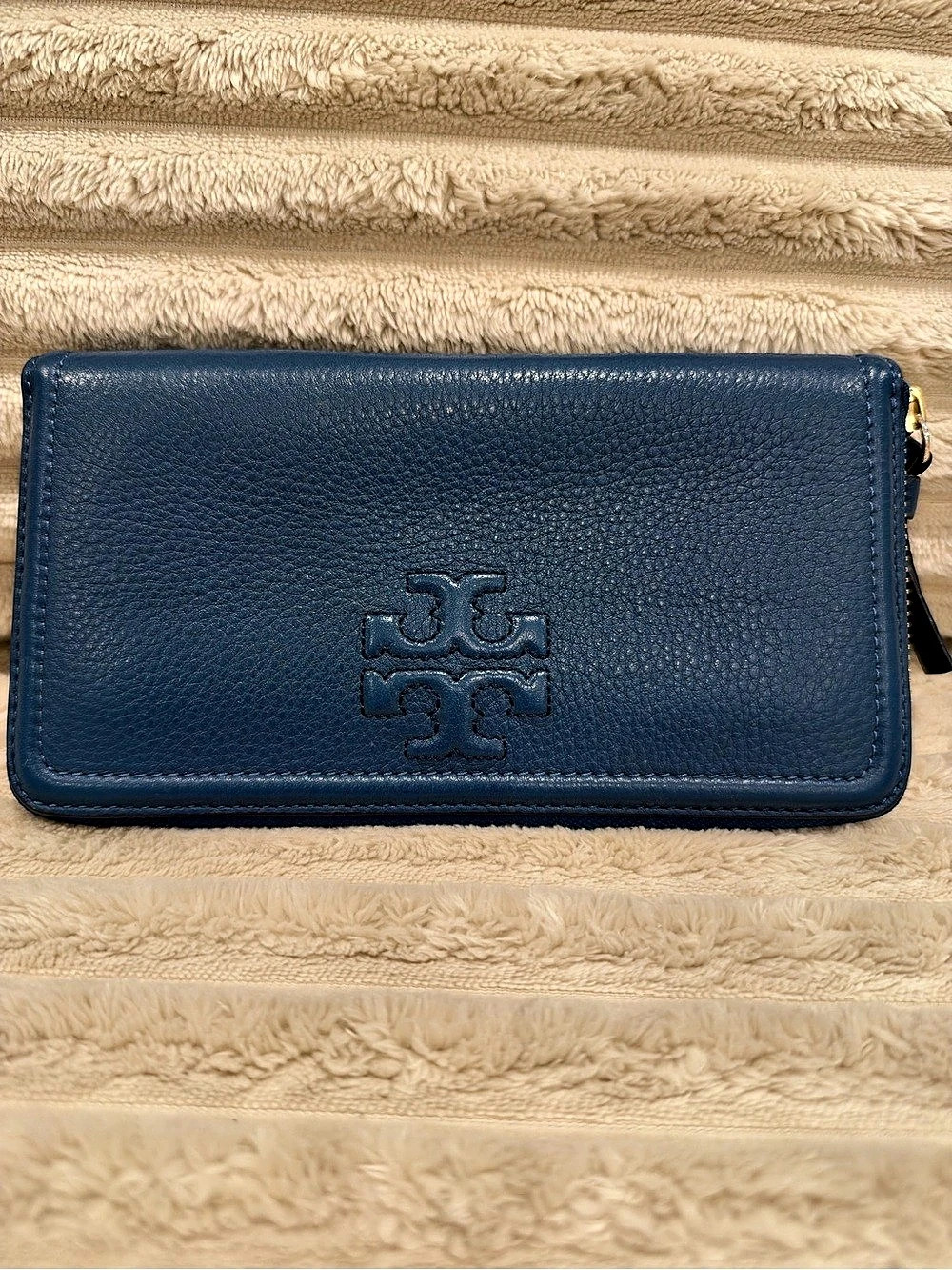 Tory Burch Robinson Pebbled Zip Continental Wallet Blue